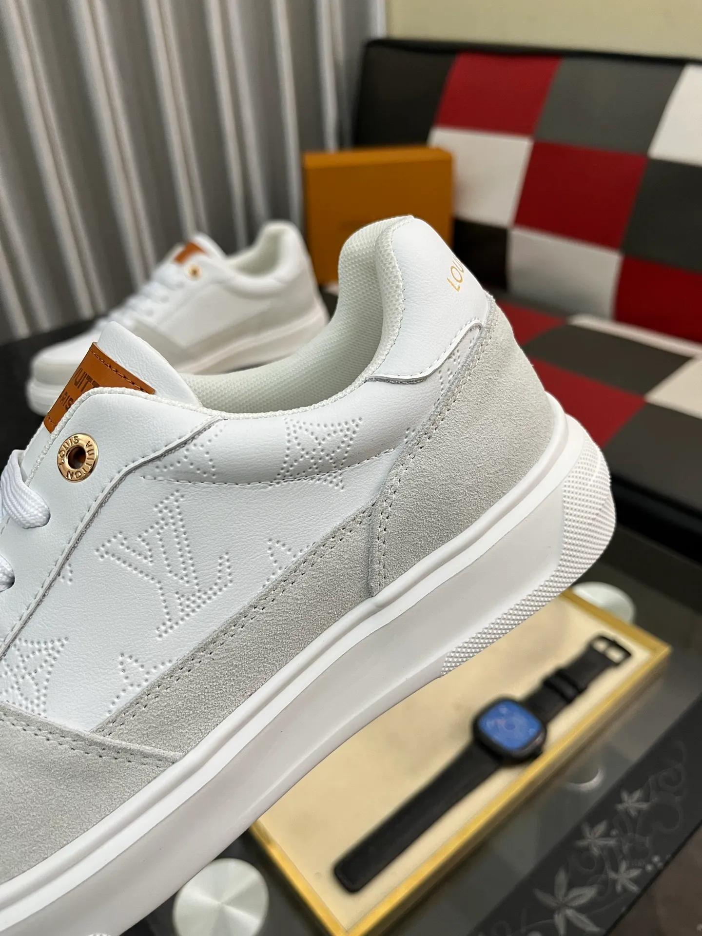 Men's Men's Shoes 💰420⌚️⌚️LV Louis Vuitton. The latest trendy casual shoes are popular in physical stores in sizes 38-44. New spring and summer comfortable imported custom original cowhide, unique jacquard fabric element design. Paired with sheepskin lining, Lv original bottom, [taiyang][taiyang] high-end packaging and high quality💪Details determine the quality, you can enter and leave the counter at will, welcome to compare🇮🇹